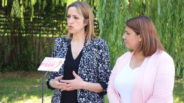 García (derecha) este jueves en Talavera junto a Maestre