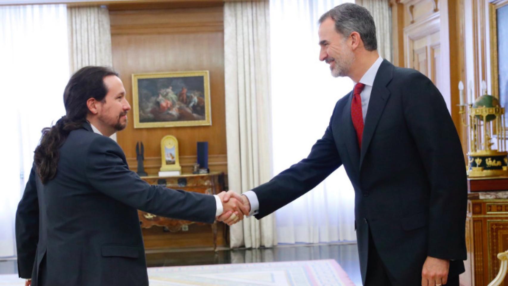 Pablo Iglesias, con el rey Felipe VI este jueves en la Zarzuela.