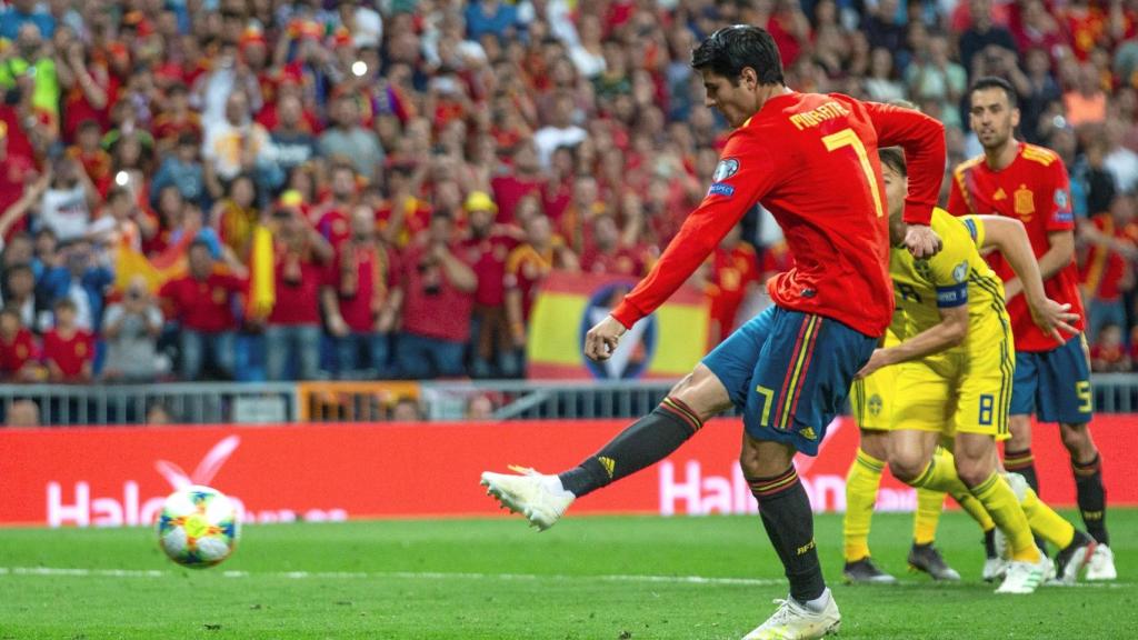 Morata lanza el penalti ante Suecia