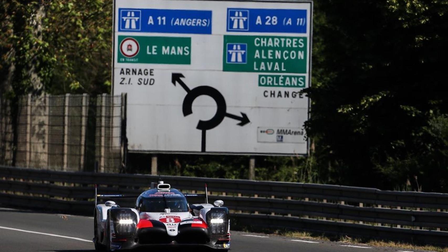 Fernando Alonso durante las 24 Horas de Le Mans Foto: Instagram (@fernandoalo_oficial)