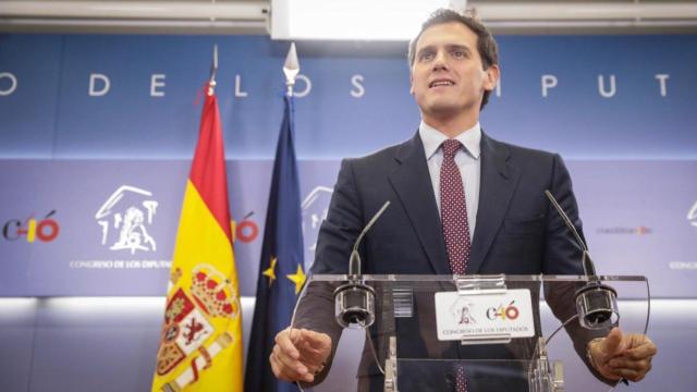 Albert Rivera, en rueda de prensa tras reunirse con Sánchez.