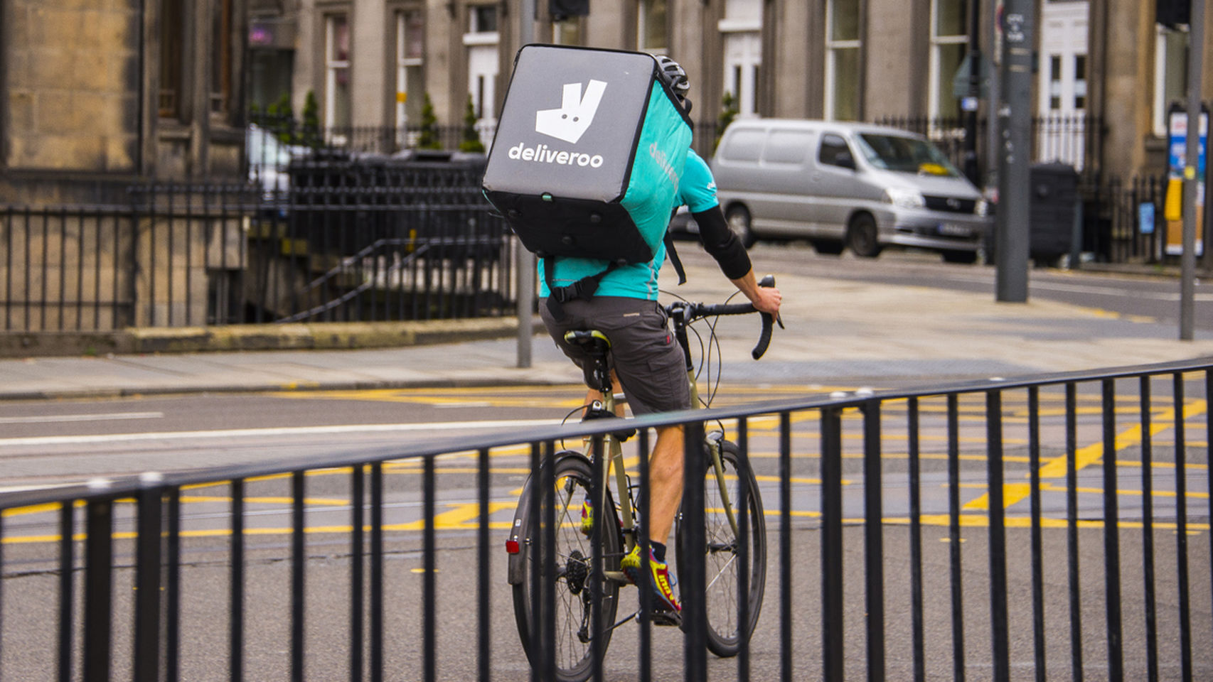Trabajador de reparto a domicilio de Deliveroo.