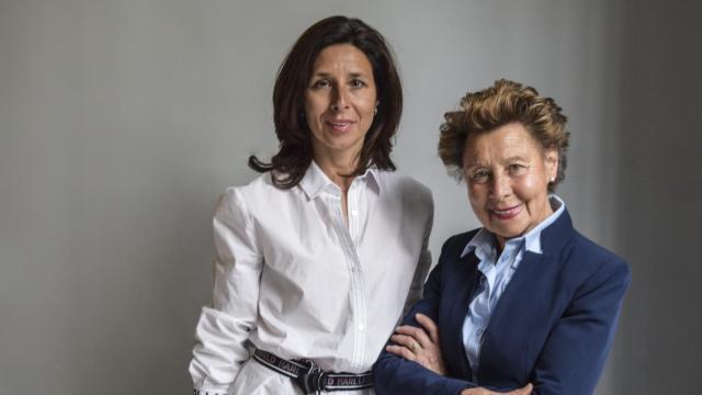 Lourdes Gullón, nueva presidenta de la empresa, junto a María Teresa Rodríguez.