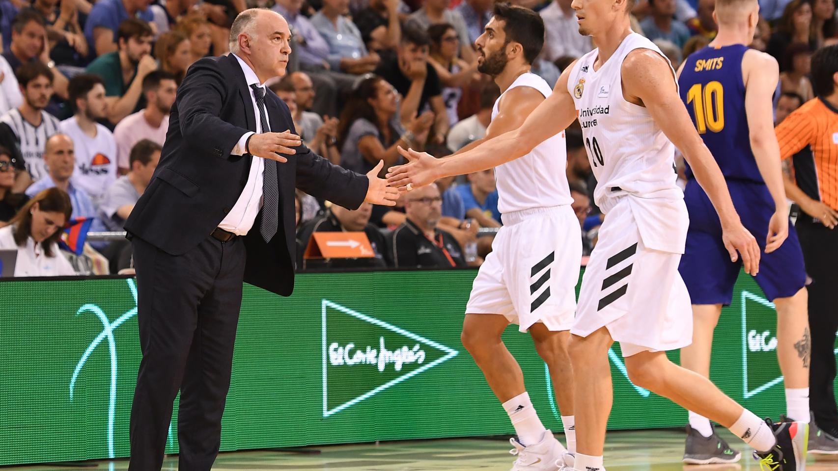 Pablo Laso felicita a Campazzo y Carroll