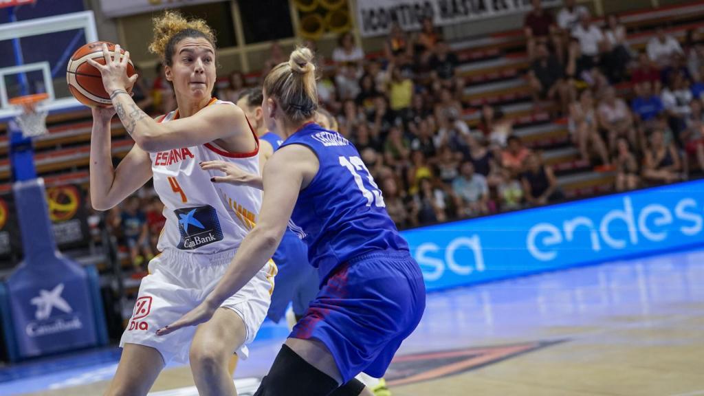 Laura Nicholls, durante un partido