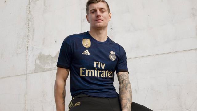 Kroos en la presentación de la segunda equipación 2019/20