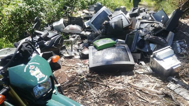 Una patrulla del Seprona localizó dos vertidos