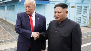 Trump celebra un histórico encuentro con Kim en la frontera intercoreana