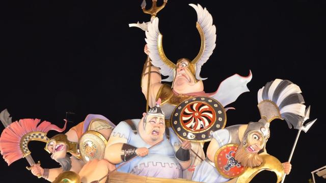 Una falla de Valencia, antes de arder.