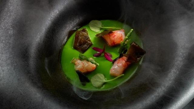 Tembloroso de frutos de mar y algas, de Martín Berasategui.