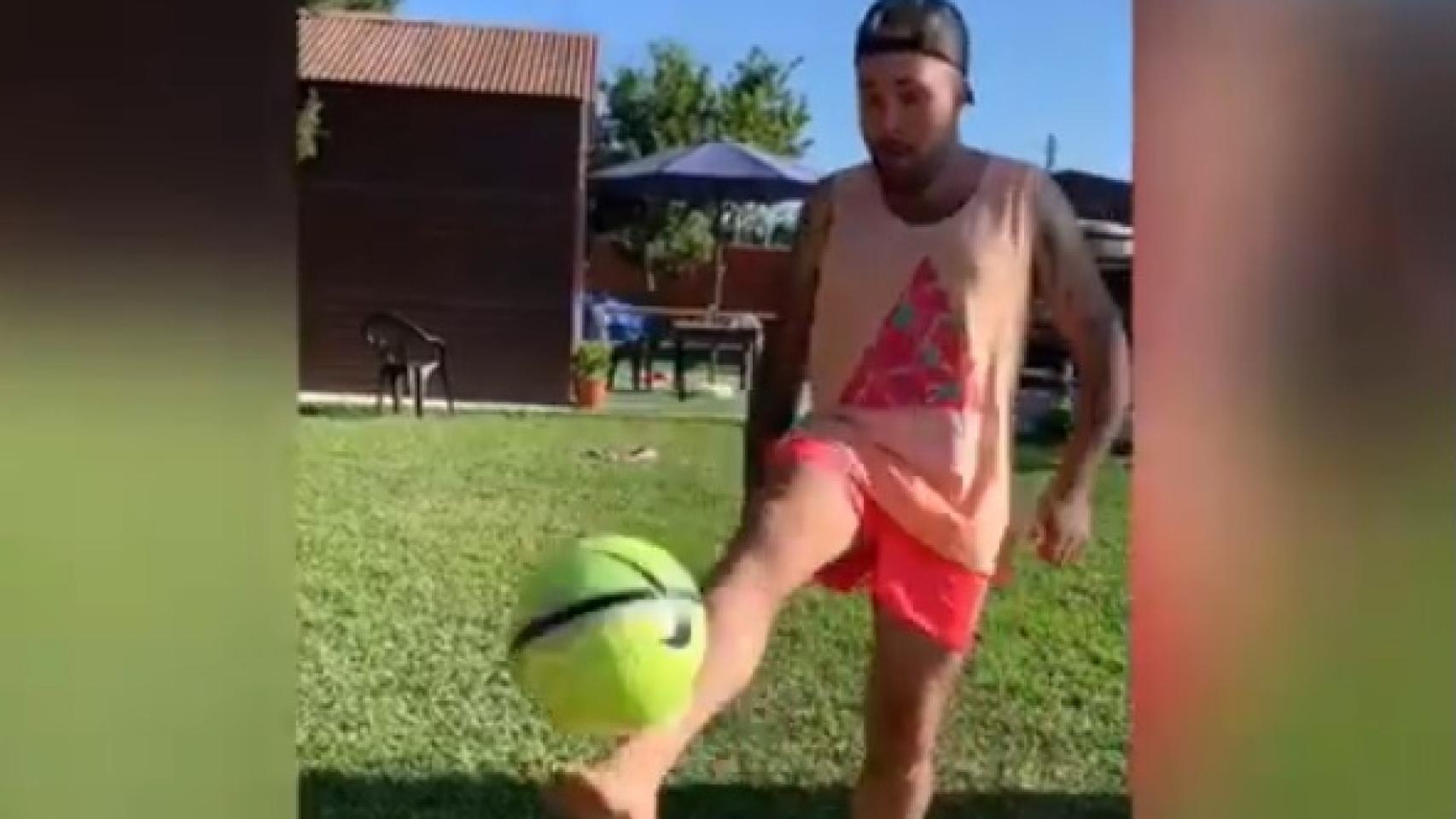 Kiko Rivera reta a Joaquín en el #50ToquesChallenge