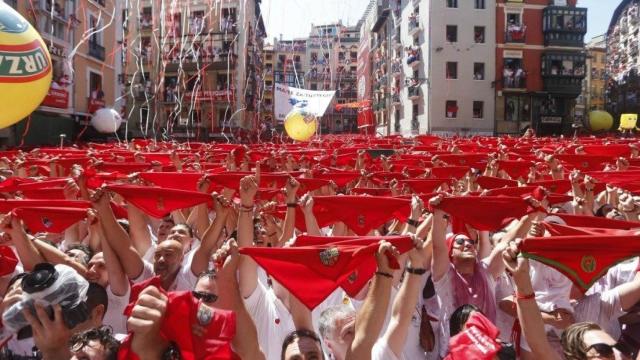 Guía no oficial para recorrer Pamplona en San Fermín: ¿dónde comer, correr el encierro o ver los toros?