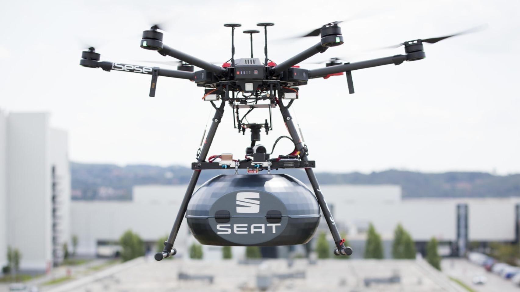 Dron de Seat que opera en la fábrica de Martorell.