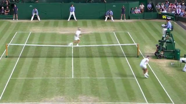 Así volvió Rafa Nadal loco al público ante Federer en Wimbledon