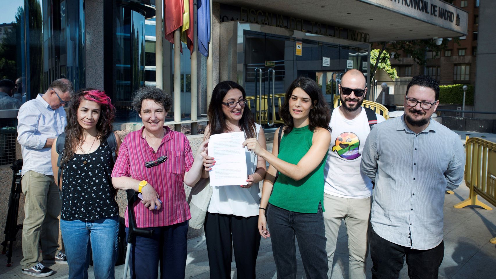 Podemos lleva a Vox a la Fiscalía por un delito de odio contra colectivo LGTB.