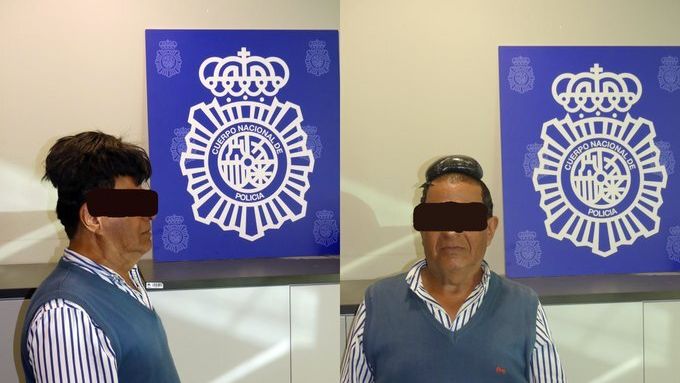 Imagen distribuida por la Policía Nacional del individuo detenido.