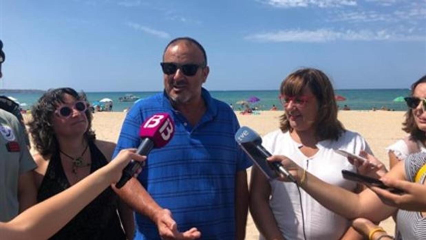 Félix Alarcón, el buzo que descubrió los restos del barco, durante la rueda de prensa.