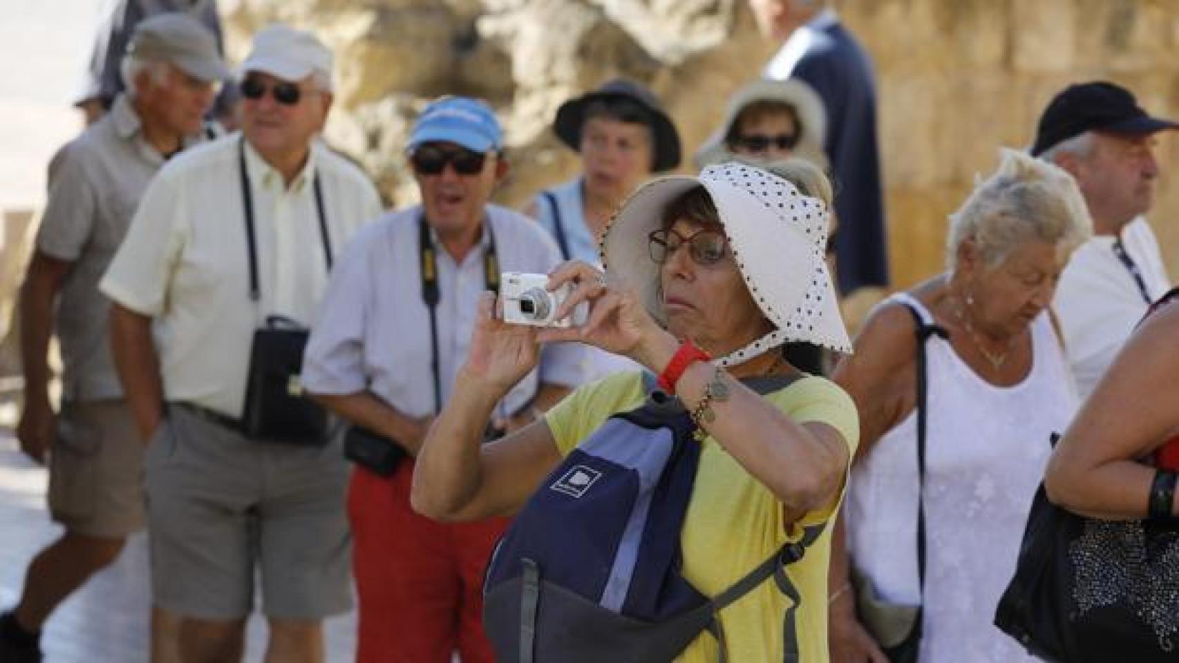 Fetave exige a las agencias de viajes del Imserso máxima urgencia en los trámites de adjudicación.