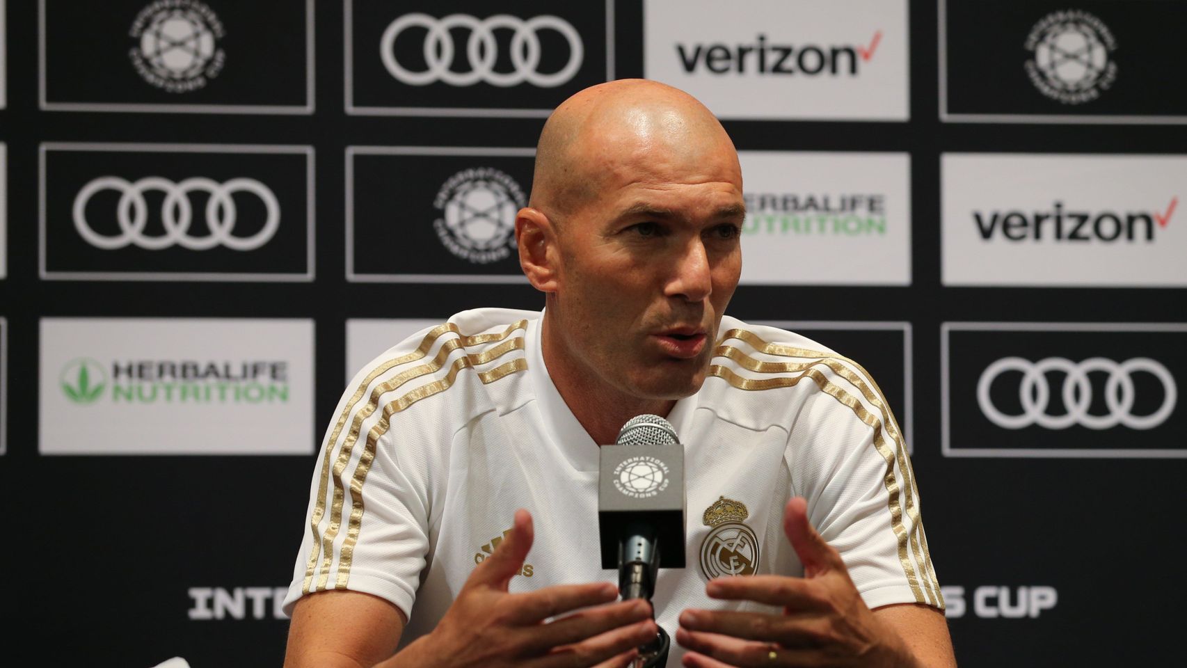 Zidane en rueda de prensa tras el partido ante el Bayern.