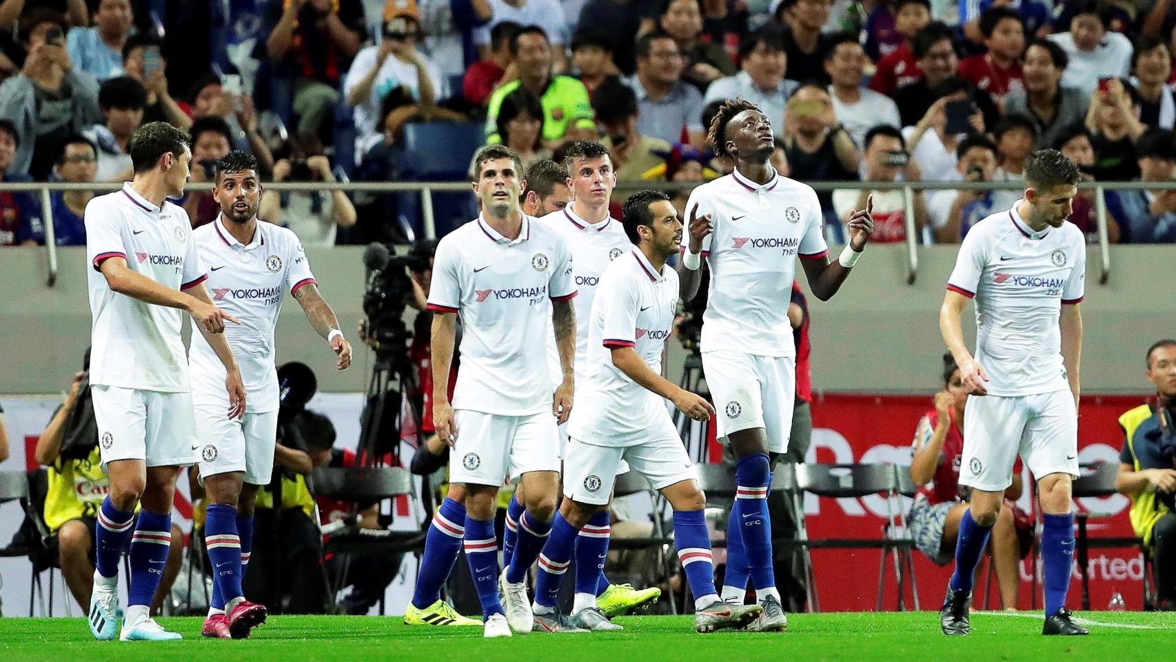Los jugadores del Chelsea celebran un gol al Barça
