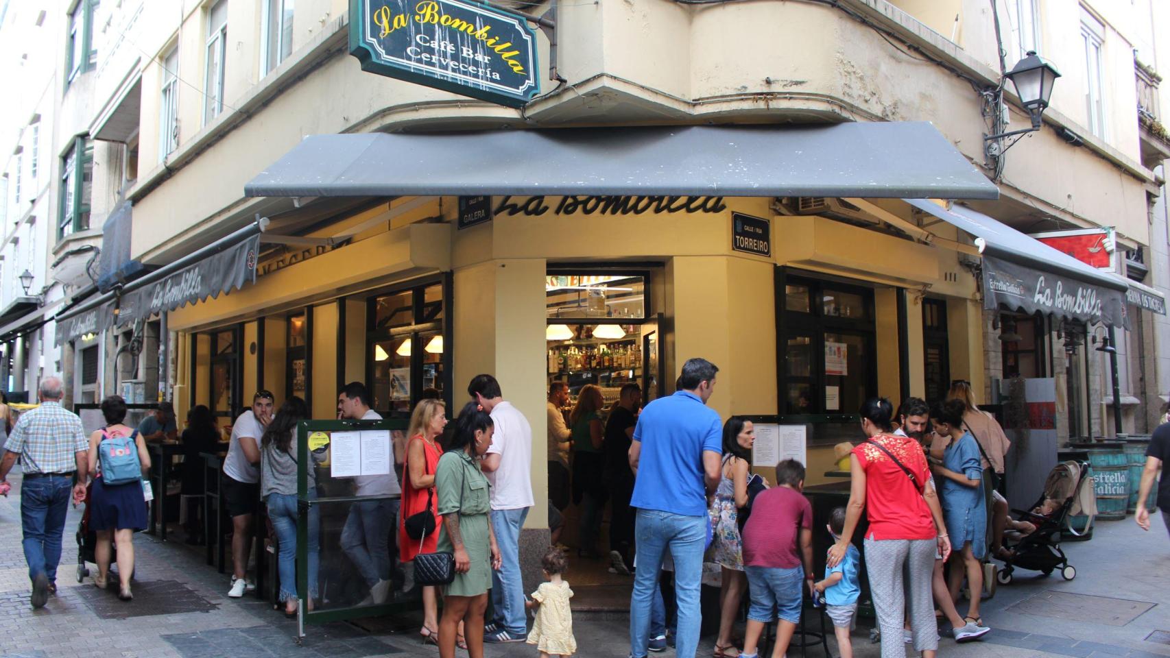 Fachada de la Bombilla.