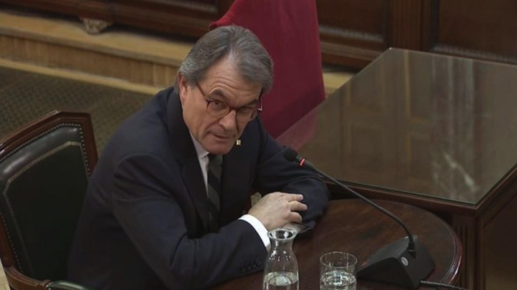 Artur Mas, durante su declaración como testigo en el juicio del 'procés'.