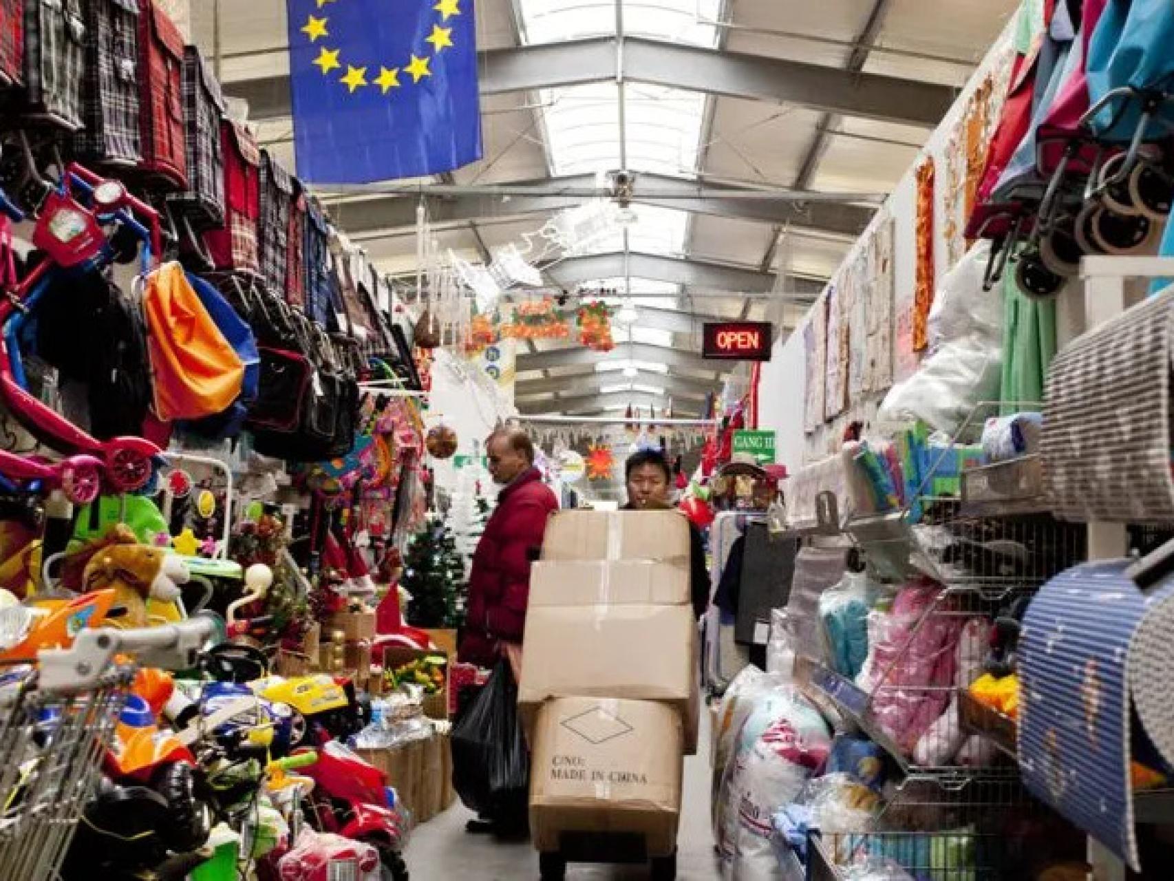 Interior del Dong Xuan Center en Berlín.