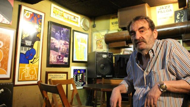 Antonio Rodríguez es, junto a Alberto Mella, uno de los dueños del Jazz Filloa.