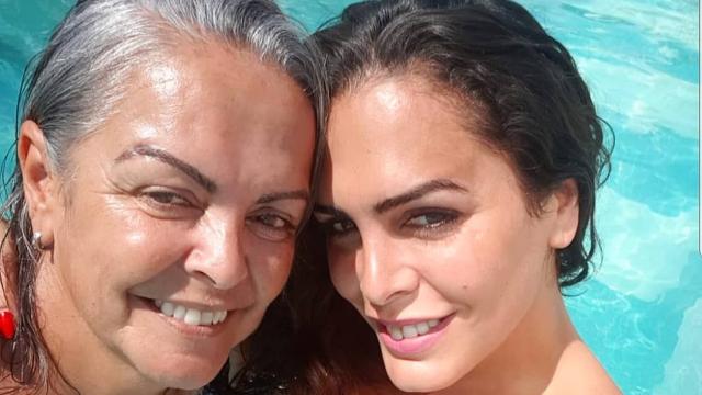 Amor Romeira y su madre Mensi.