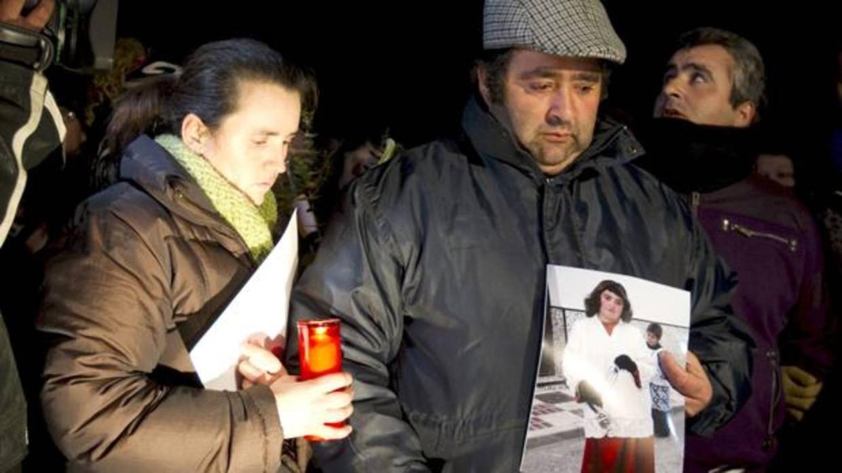 Los padres de María Esther Jiménez Villegas, la niña asesinada en 2011.