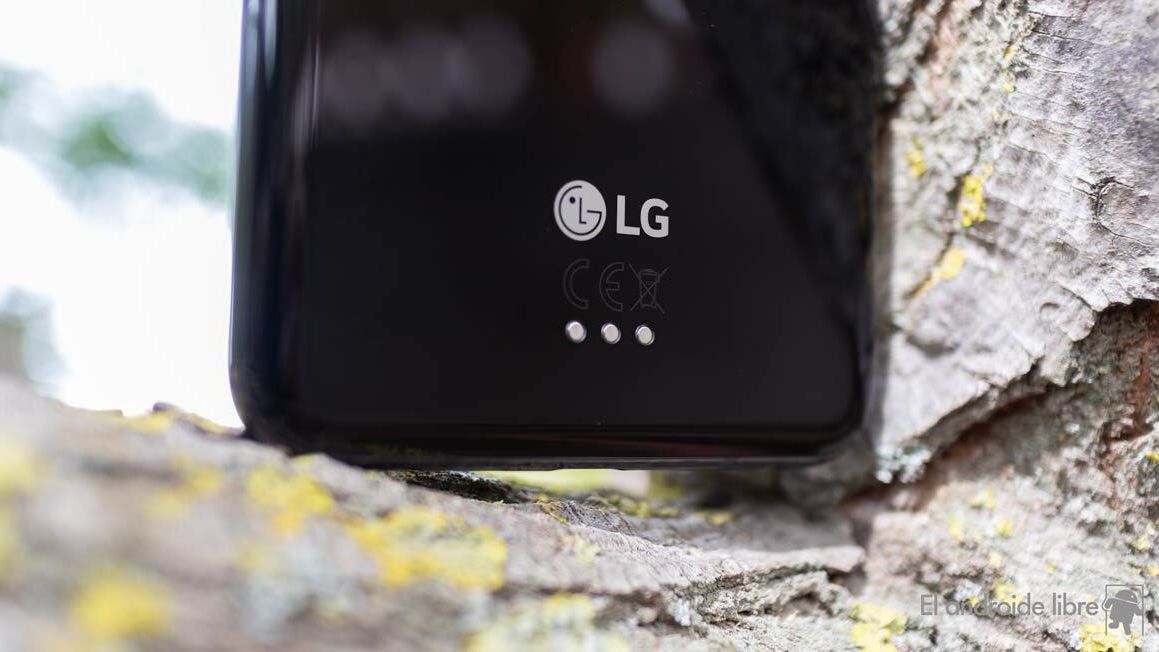 LG patenta un móvil plegable con lápiz, y eso nos llena de esperanza