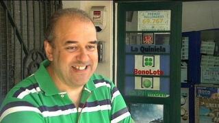 Manuel Reija, lotero de La Coruña que buscaba al propietario del boleto premiado.