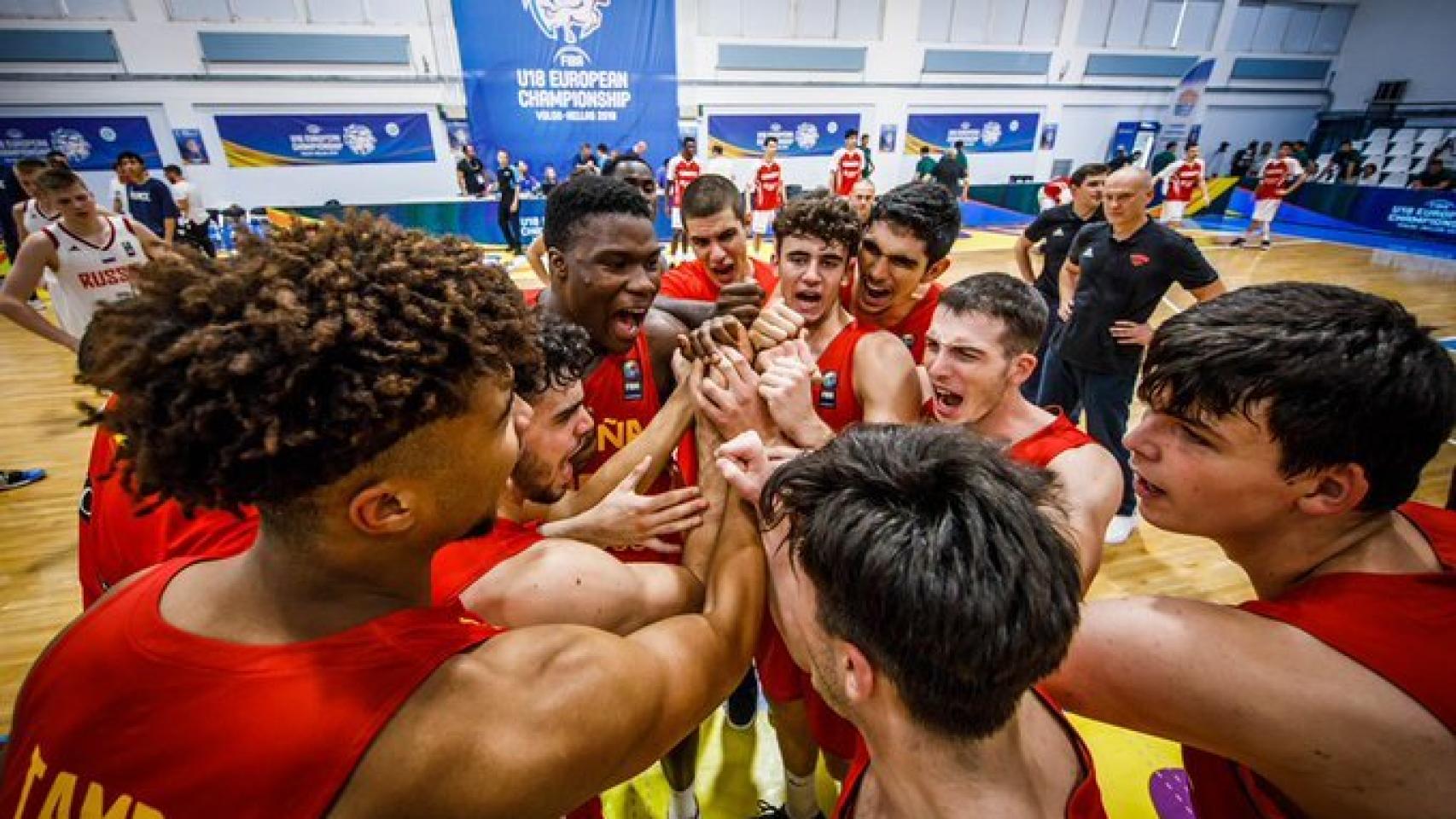 La selección española sub18 de baloncesto, campeón de Europa de la categoría. Foto: Twitter (@BaloncestoESP)