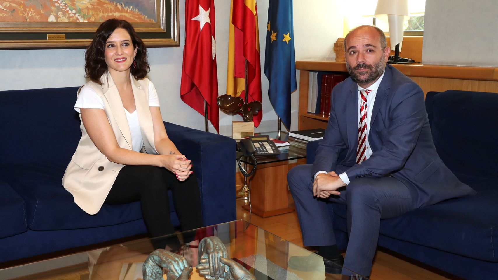 El presidente de la Asamblea de Madrid, Juan Trinidad, durante la reunión con Isabel Díaz Ayuso.