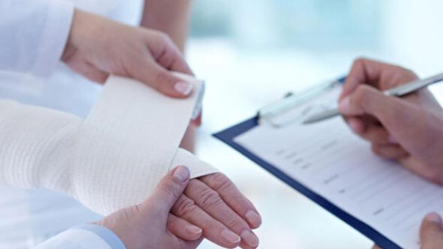 Sacyl tramita en 2024 una media de 23.970 bajas por incapacidad temporal al mes, un 4,2% más que el año pasado