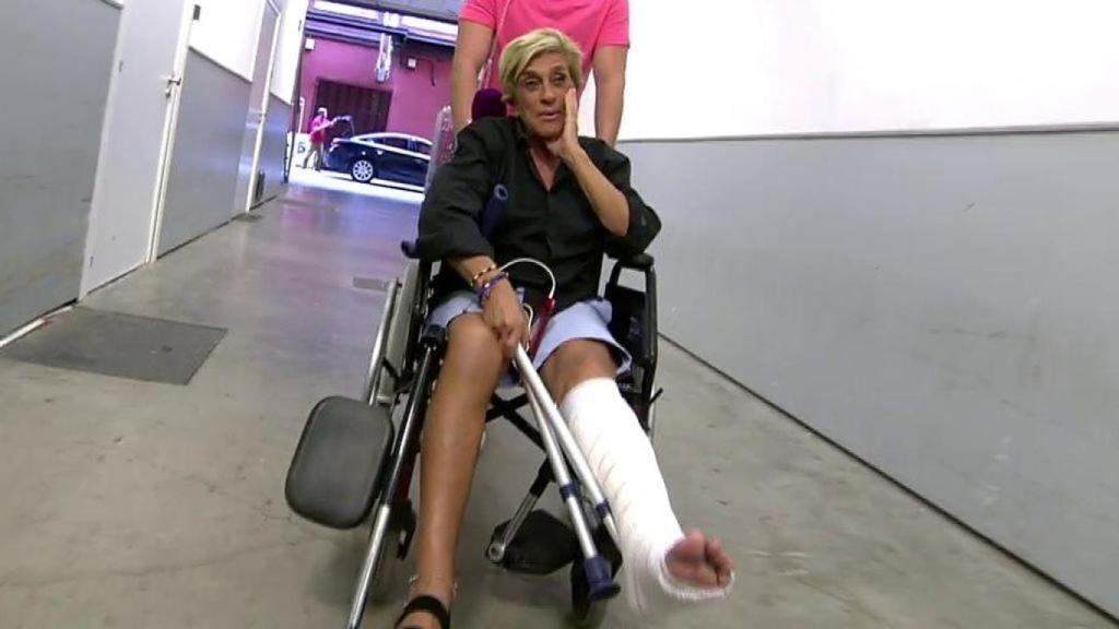 Chelo García-Cortés sufre un accidente en el plató de ‘Sálvame’ y recibe 28 puntos