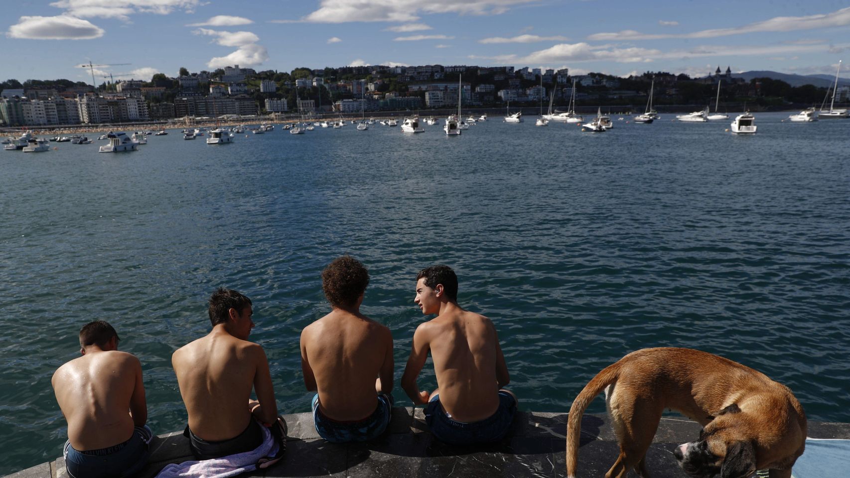 Una inusual imagen de San Sebastián este jueves.