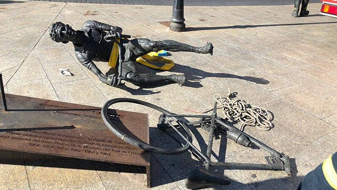 FOTO: Imagen de la estatua tras el último acto incívico que sufrió.