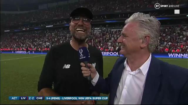 Klopp emula a Rocky tras ganar la Supercopa de Europa