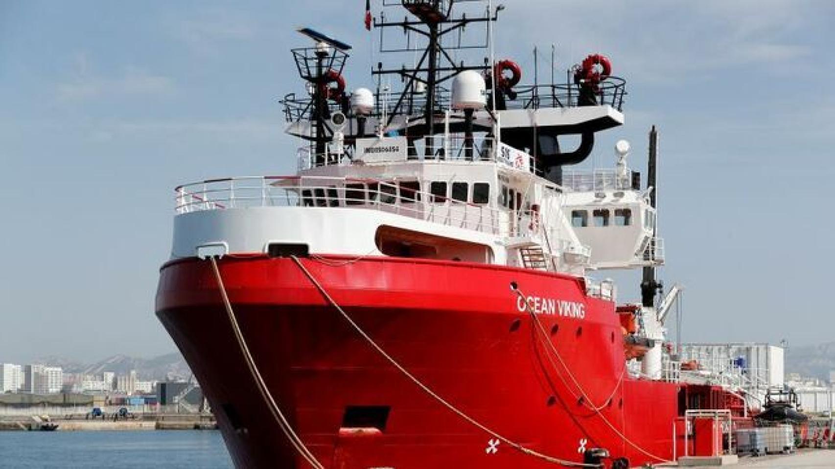 Imagen del barco 'Ocean Viking' en el puerto de Marsella.
