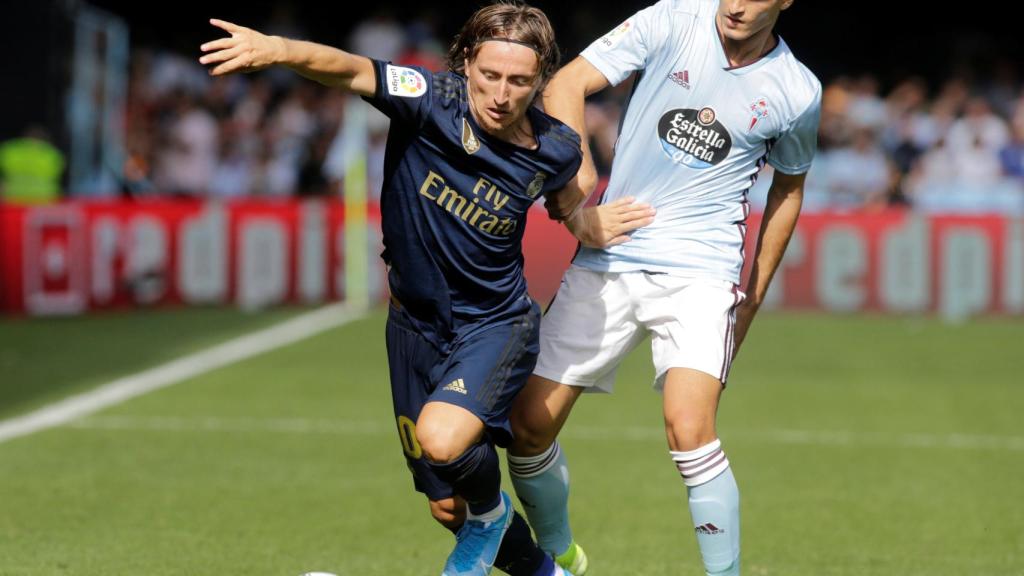 Modric, derriba por un rival