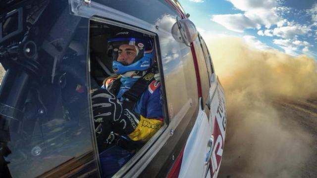 Fernando Alonso y Toyota unen sus caminos. Foto: Twitter (@Toyota_Esp)