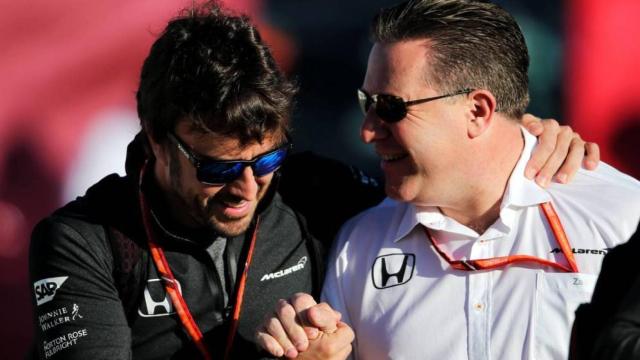Fernando Alonso y Zak Brown