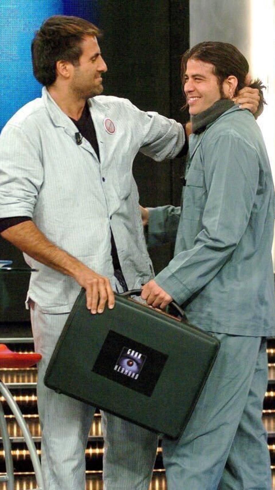 Pepe Herrero y Dayron con el premio de 'GH 7'.