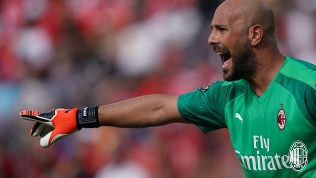 Pepe Reina, en un partido del Milan. Foto: Twitter (@PReina25)