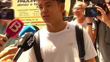 Takefusa Kubo, a su llegada a Mallorca. Foto: atlas