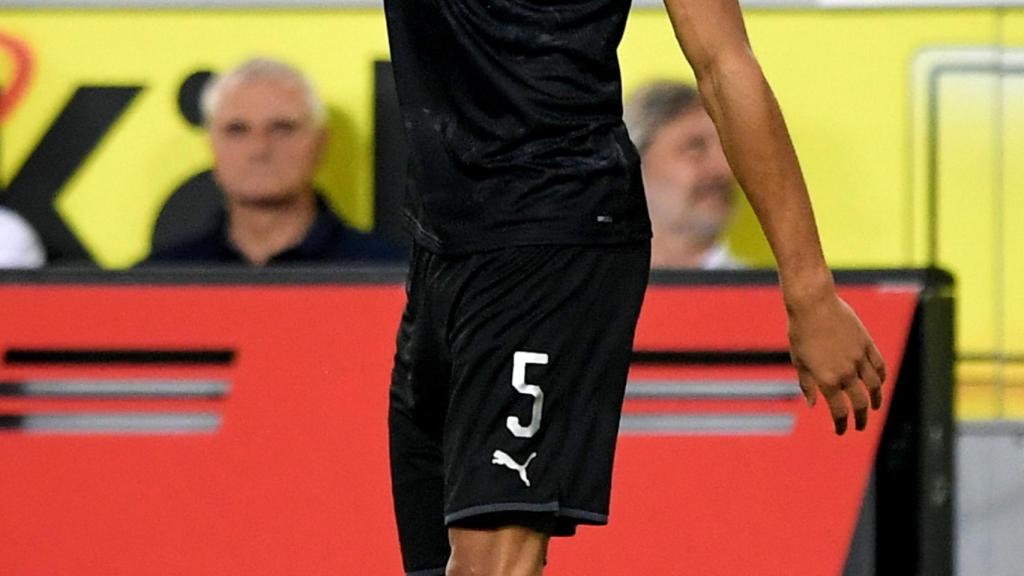 Achraf celebra su gol al Colonia