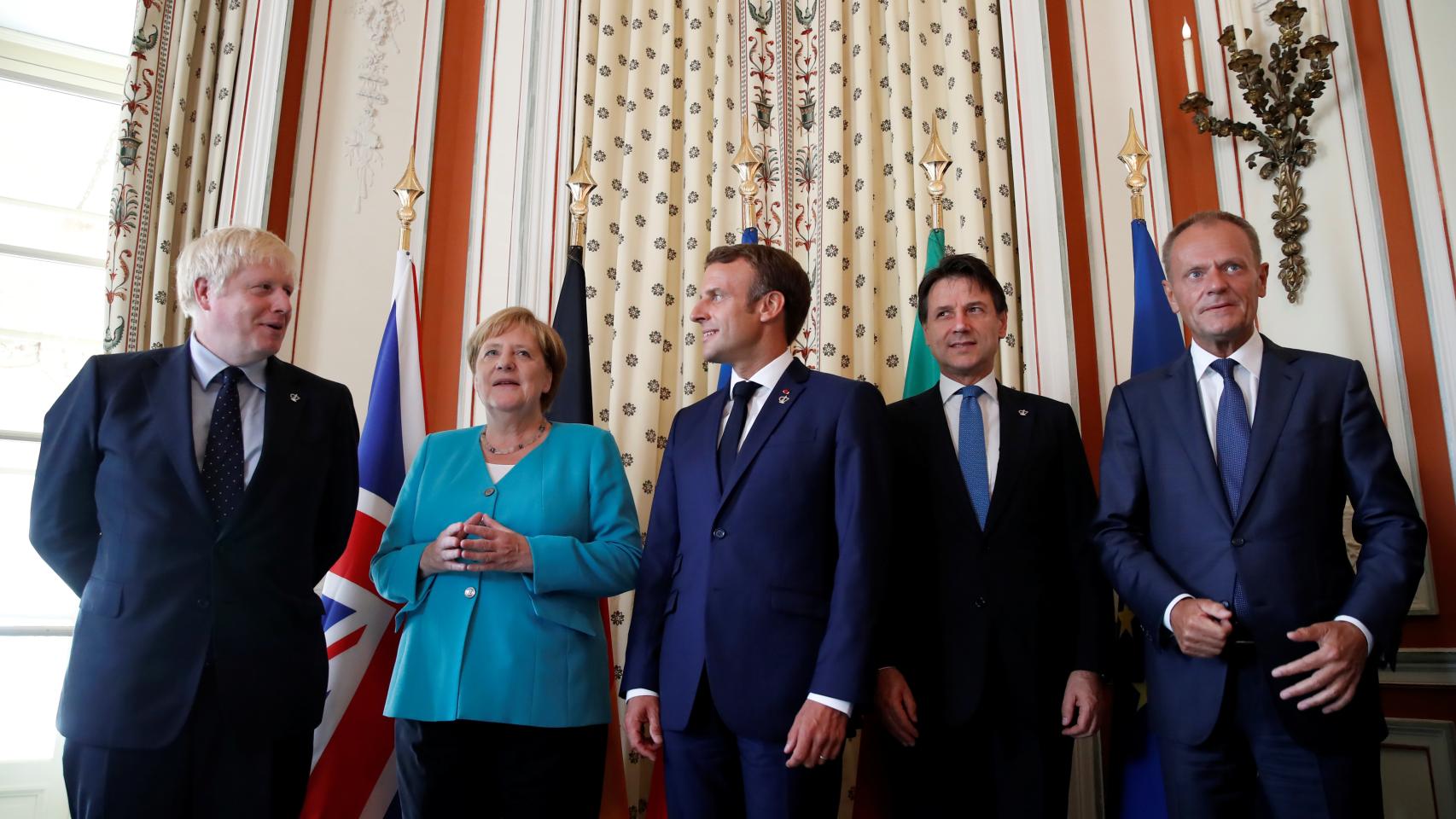 El presidente francés, Emmanuel Macron y el presidente del Consejo Europeo, Donald Tusk junto a los presidentes de los países europeos del G7, el británico Boris Johnson, la alemana Angela Merkel y el italiano Giuseppe Conte.