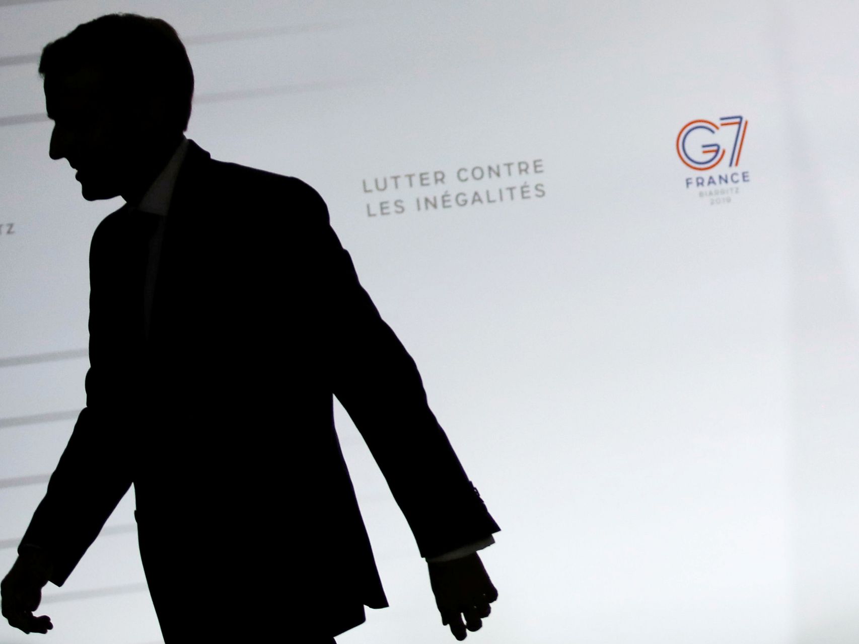 El presidente francés, Emmanuel Macron, tras una rueda de prensa del G-7.