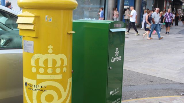 Buzones de Correos al lado del Obelisco.